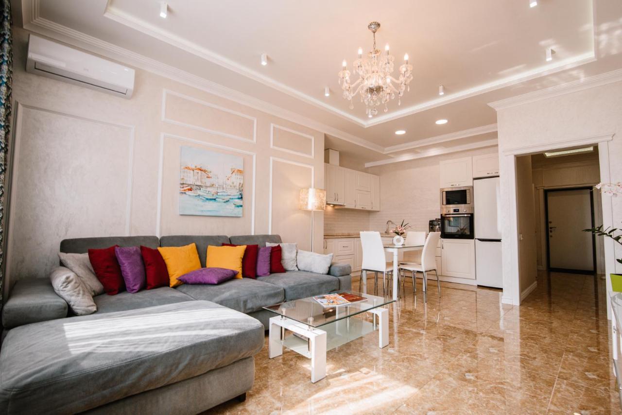 Апартаменты Luxury For Business & Pleasure Royal 1 Киев Экстерьер фото